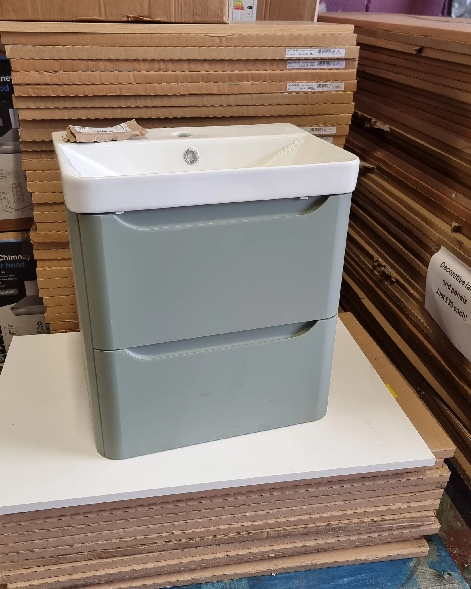 Wall hung compact vanity in green, just &pound;200 - BETTER THAN HALF PRICE 👌