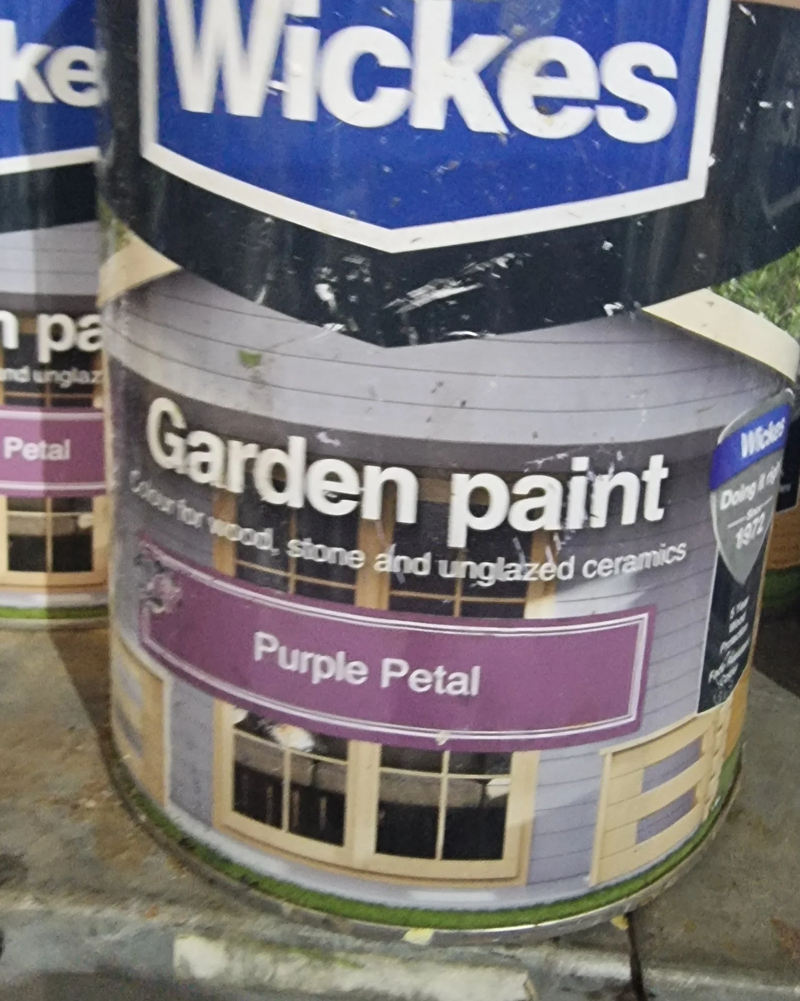 Brand new garden paints in stock

&pound;9 for 2.5l or 3 for &pound;20

1l &pound;5 or 3 for &pound;12