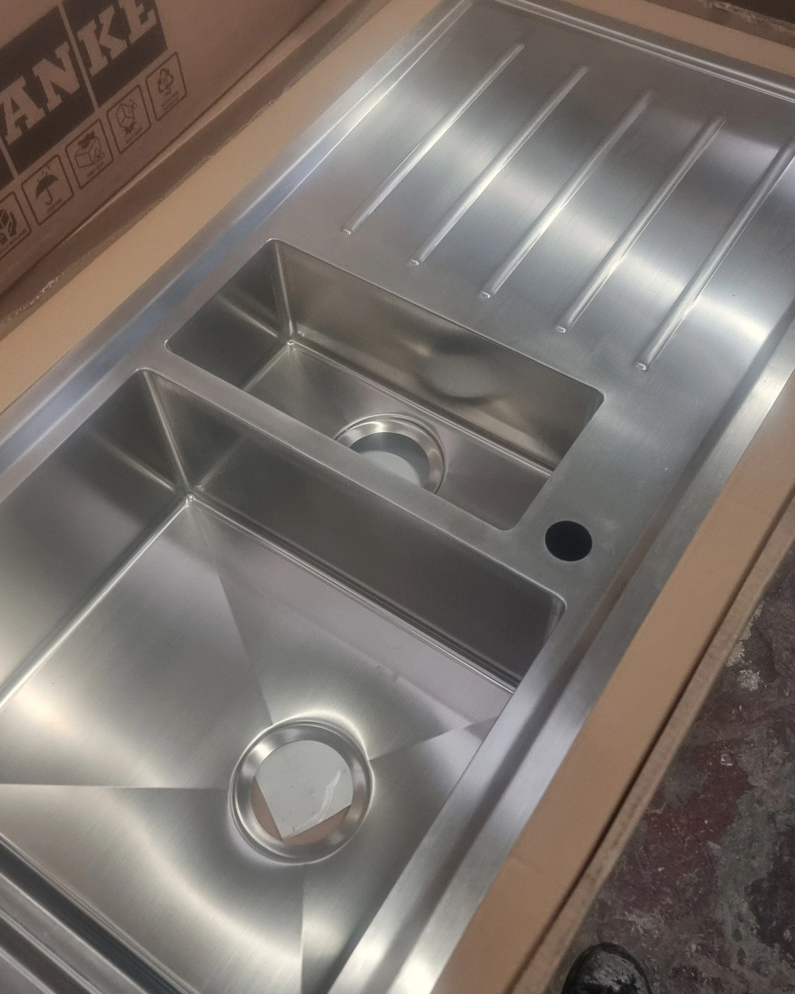 Bargain!!!

Franke 1.5 sink only &pound;100!!

Last few left!