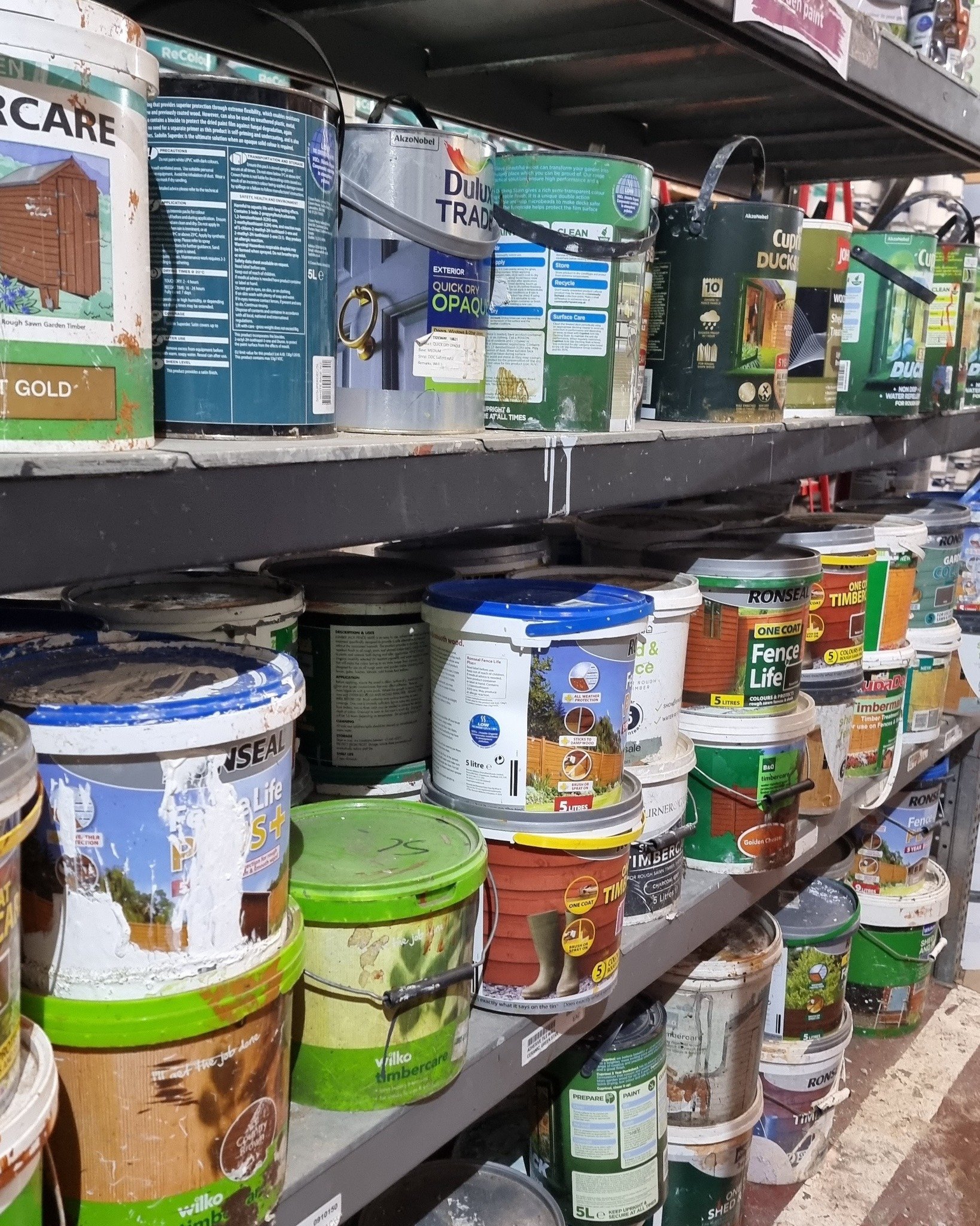 We have some amazing deals in garden paint...🌻🌼🌹

Rescued fencecare from 60p a litre
Brand new branded paints &pound;10 for 2.5l
ReColour recycled paints &pound;14 for 5 litres of masonry and garden paint

Call in and find the perfect colour for y