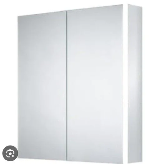Bathroom mirrored LED and Bluetooth enabled cabinet

Save over &pound;300!!

Just &pound;275