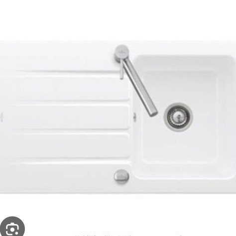 Save &pound;200 on this white ceramic sink...just &pound;200
