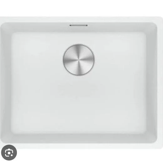 Price drop!!!

White composite sink...was over &pound;400.now just &pound;150