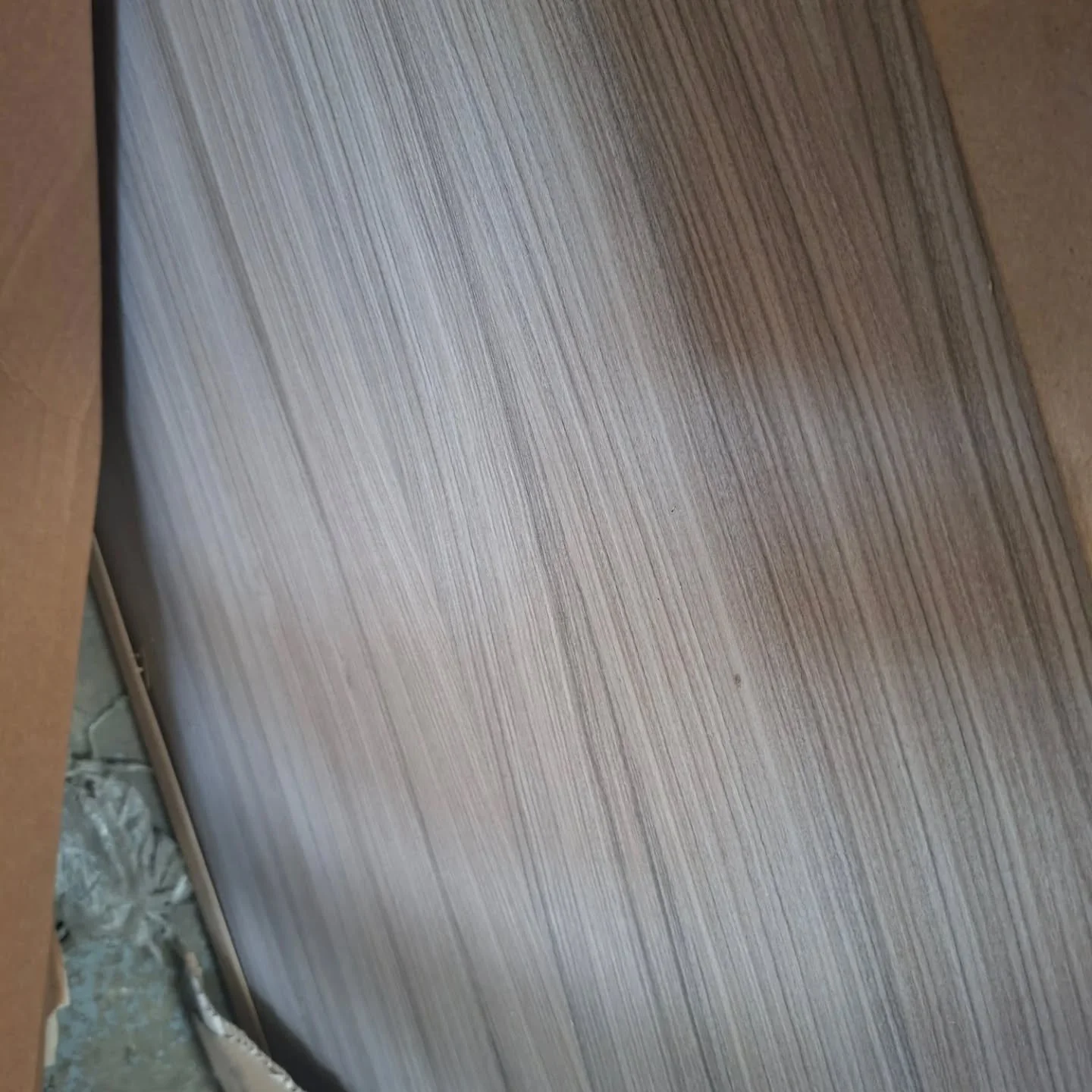 4050 x 650 x 40mm Natural shorewood worktop.

Just &pound;150!
