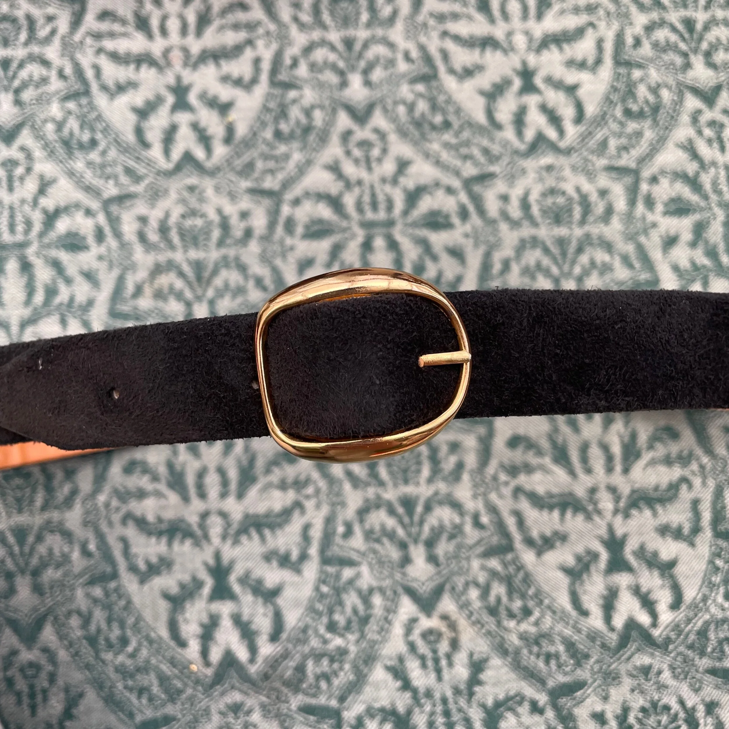 9C16898D-B136-4B5C-A4DF-C32A0165B0B2