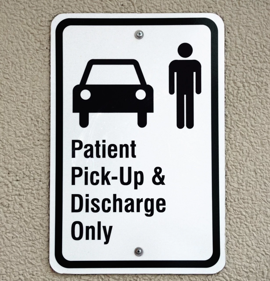 patient-pick-up-and-discharge-small.png