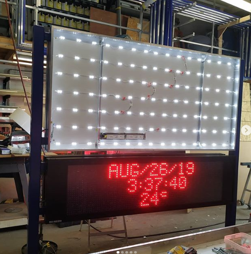Outdoor Signs and the Smart Tech Revolution: How Digital Innovation Is ...