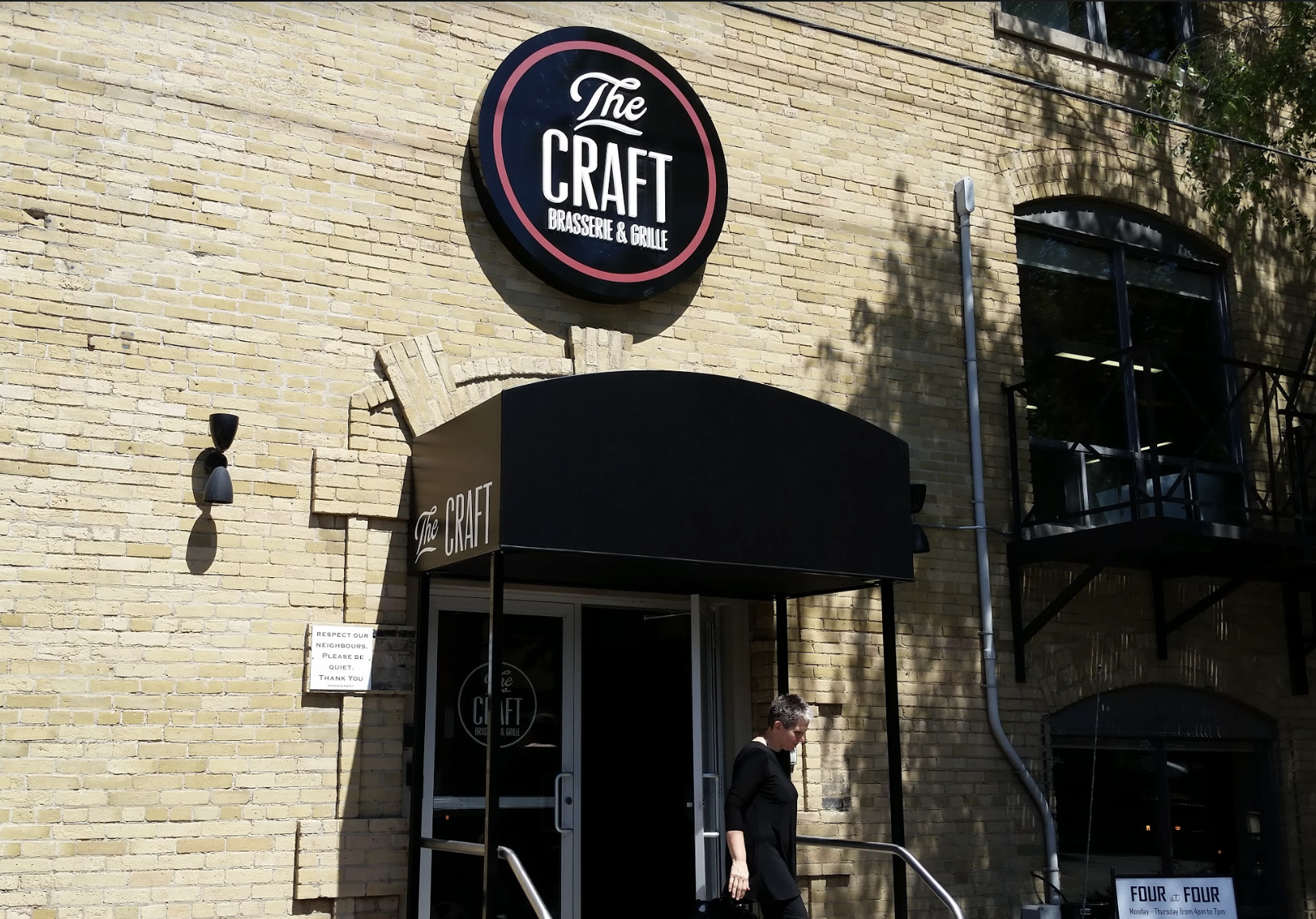 16 Awesome Restaurant Sign Ideas