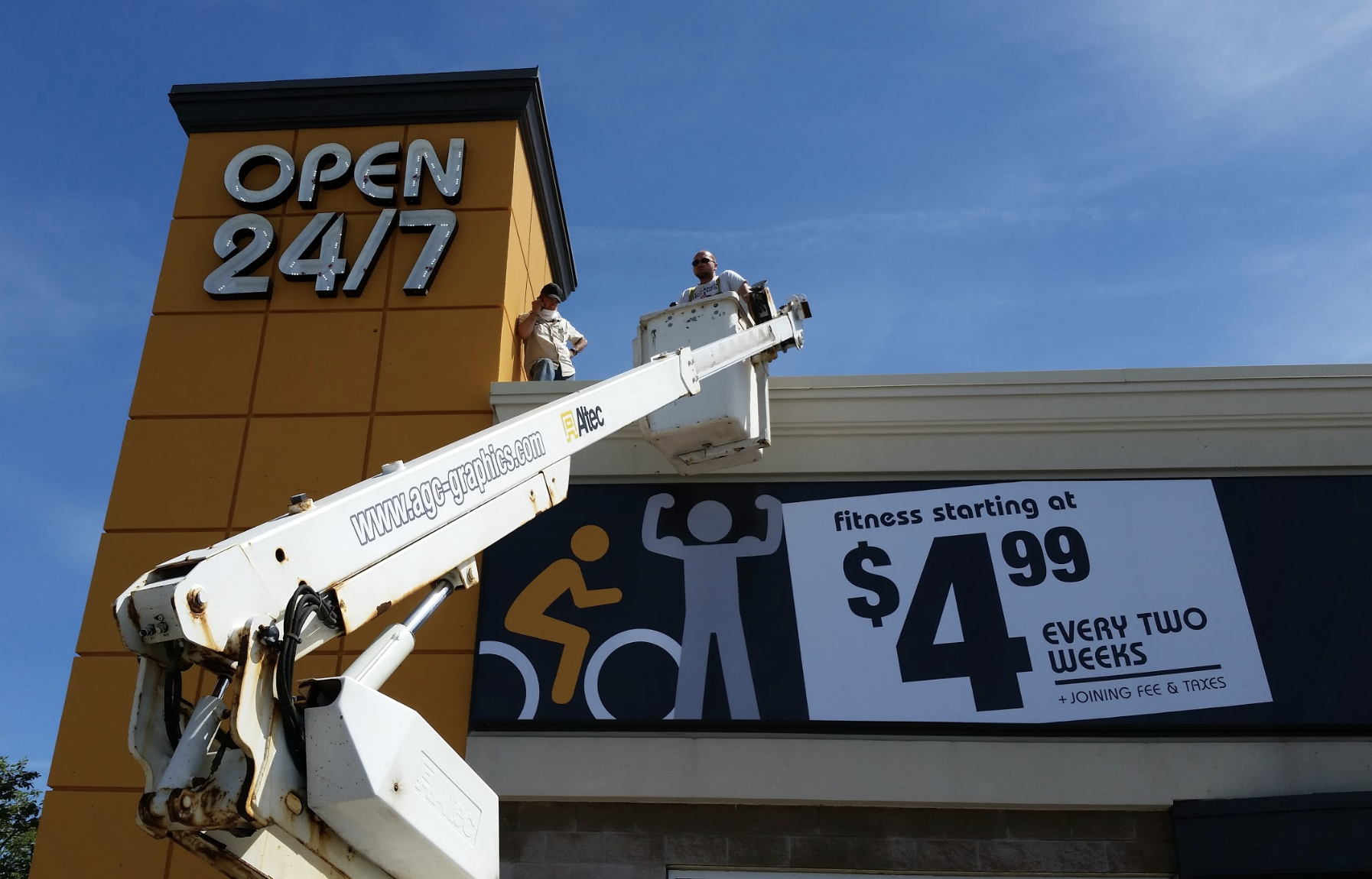 Everything You Need to Know about Custom Sign Installation