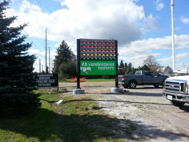 Custom pylon sign