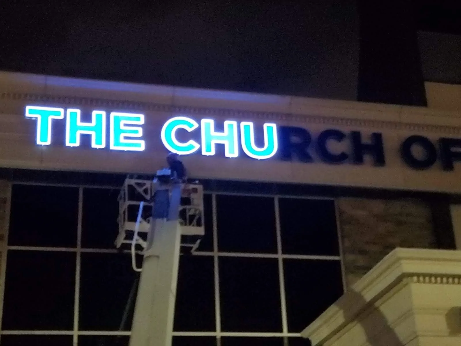 Sign Retrofit vs. Sign Replacement