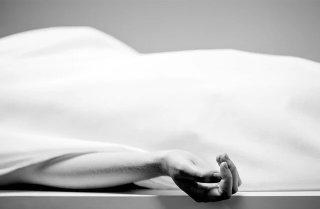 Should I view the dead body of the person I love?