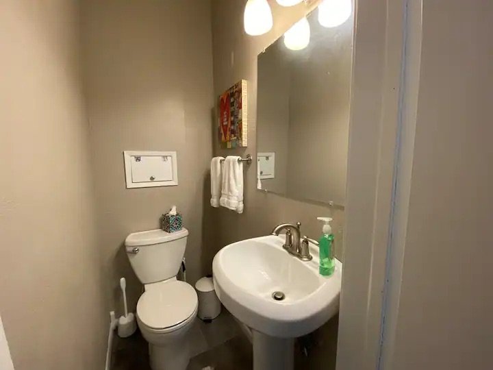 1b9963e7-e1e3-4f3c-9213-f90b26fe9584.jpeg