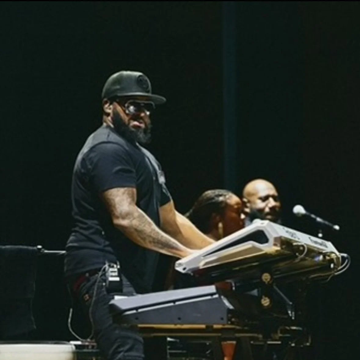 LOVE YOU TOO TOUR w/ LEDISI