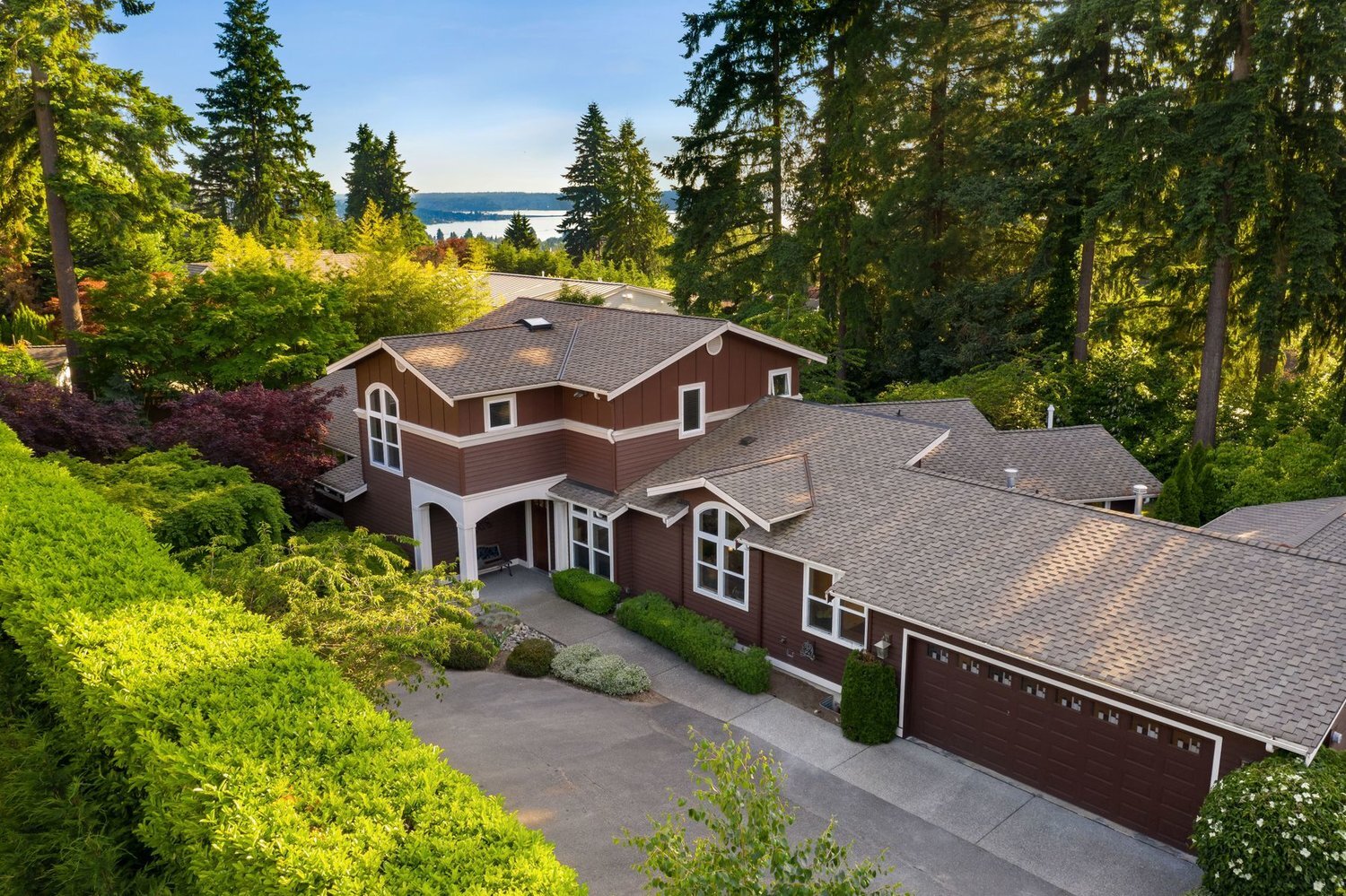 2221 94th Ave NE, Clyde Hill | $2,550,000