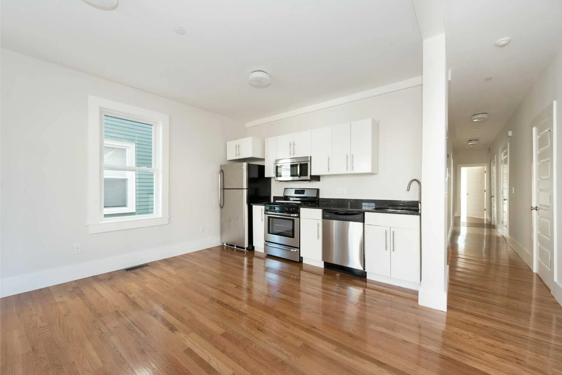 17-CapstoneCommunities-property-16-Suffolk Street-Cambridge.jpg