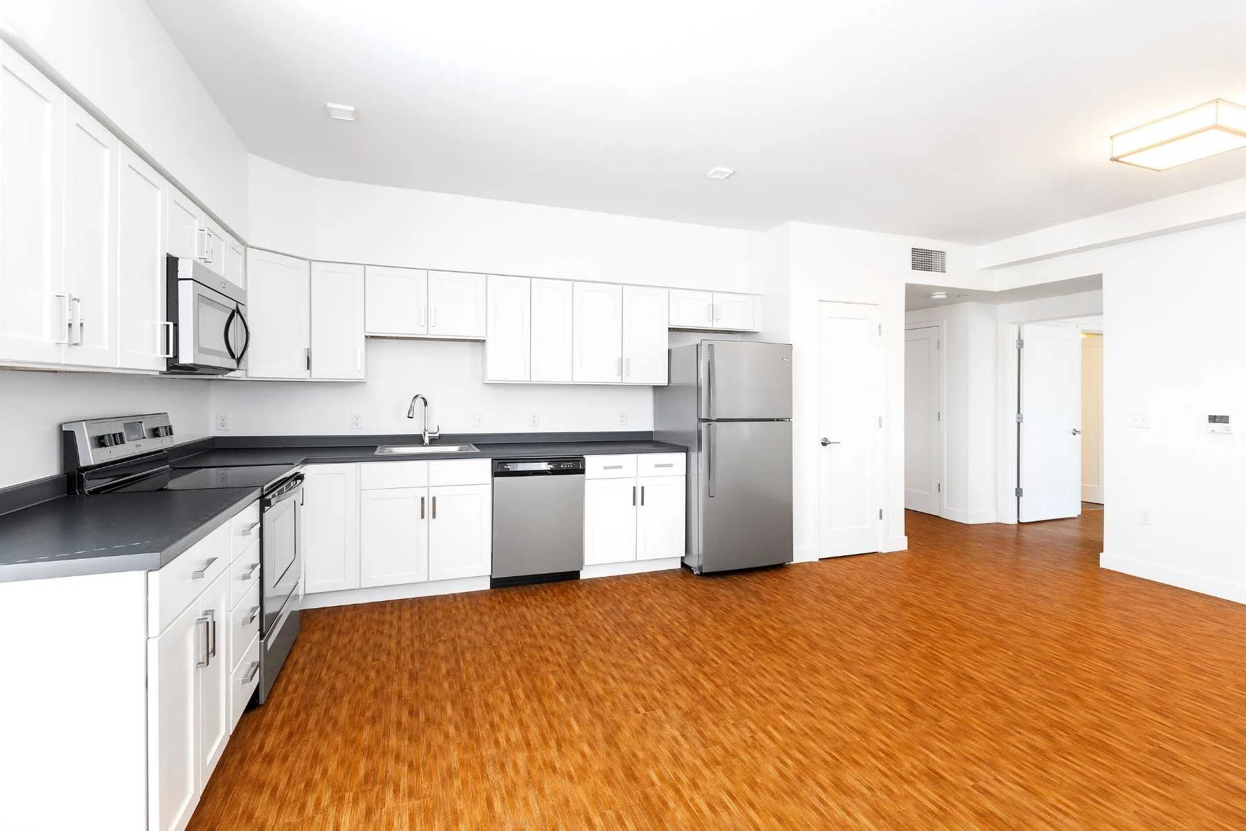 7-CapstoneCommunities-property-PortLanding-Cambridge.jpg