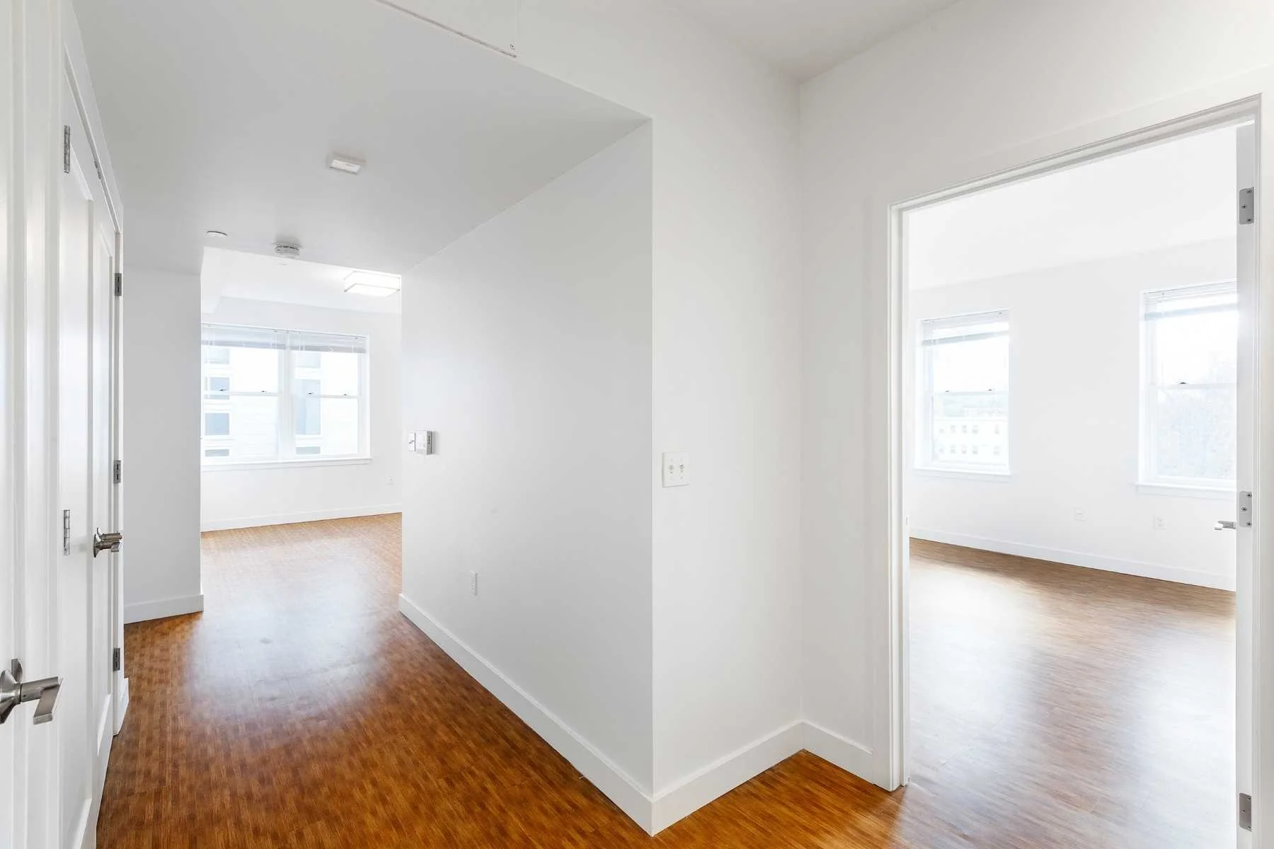 9-CapstoneCommunities-property-PortLanding-Cambridge.jpg