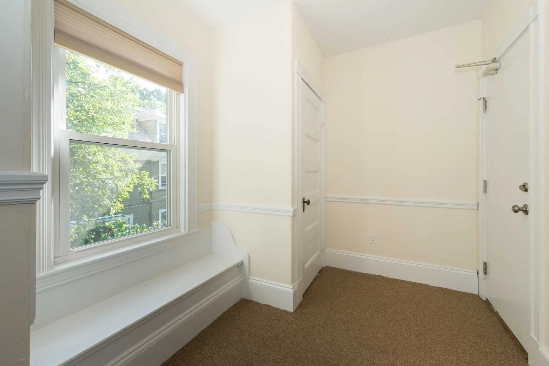 5-CapstoneCommunities-property-Fayette-Park-Apartments-Cambridge.jpg