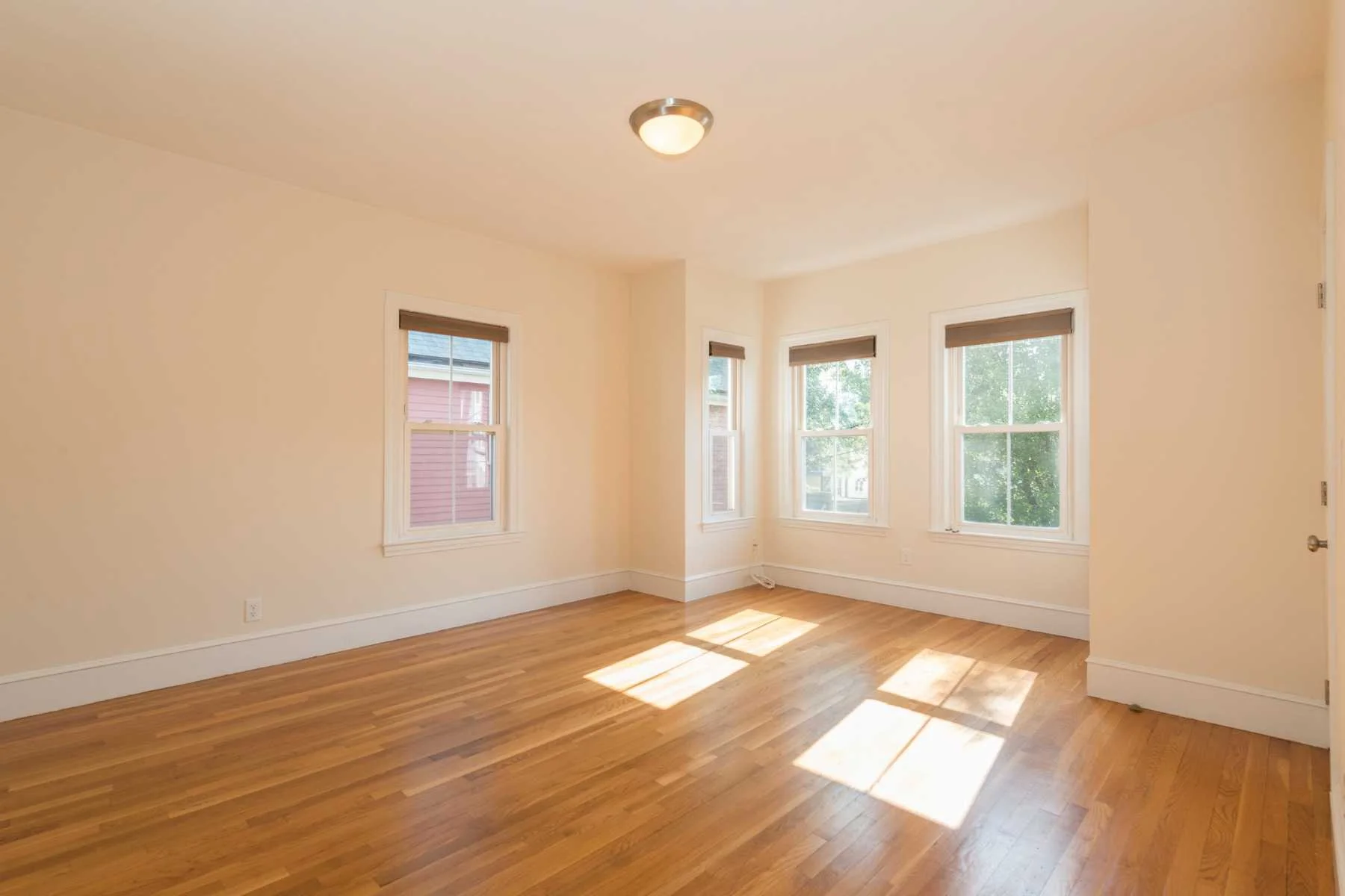 7-CapstoneCommunities-property-Dickinson-Street-Apartments-Somerville.jpg