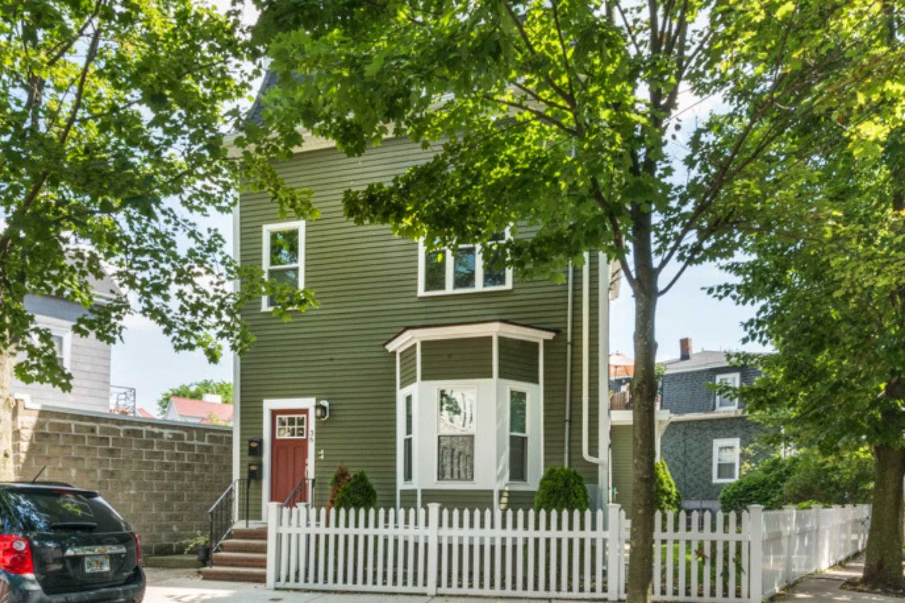 1-CapstoneCommunities-property-OakStreetCondominiums-Somerville.jpg
