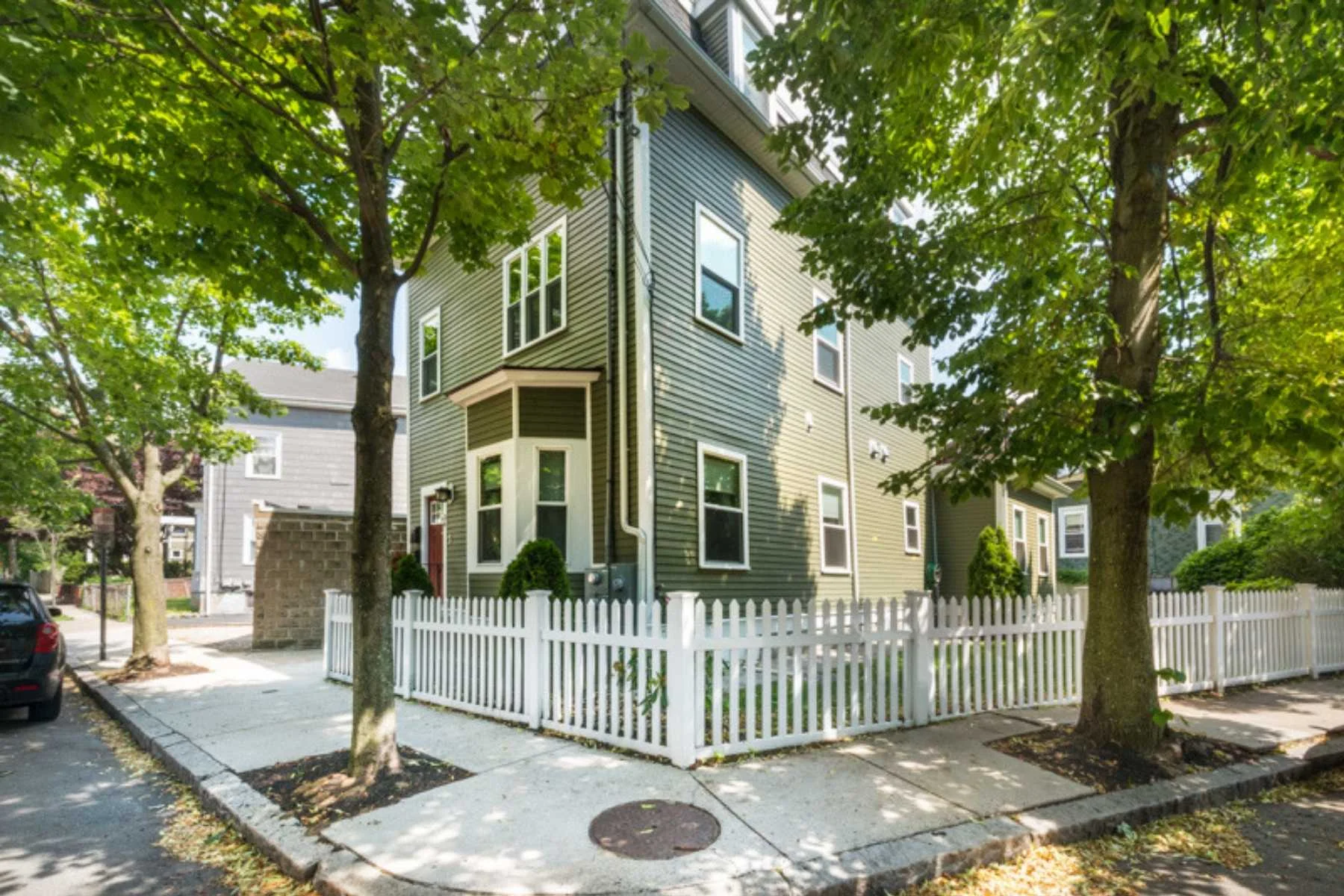 2-CapstoneCommunities-property-OakStreetCondominiums-Somerville.jpg