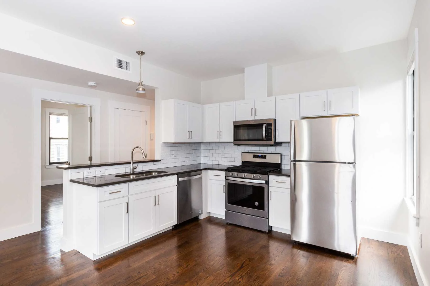 12-CapstoneCommunities-property-24ClaryStreet-Cambridge.jpg