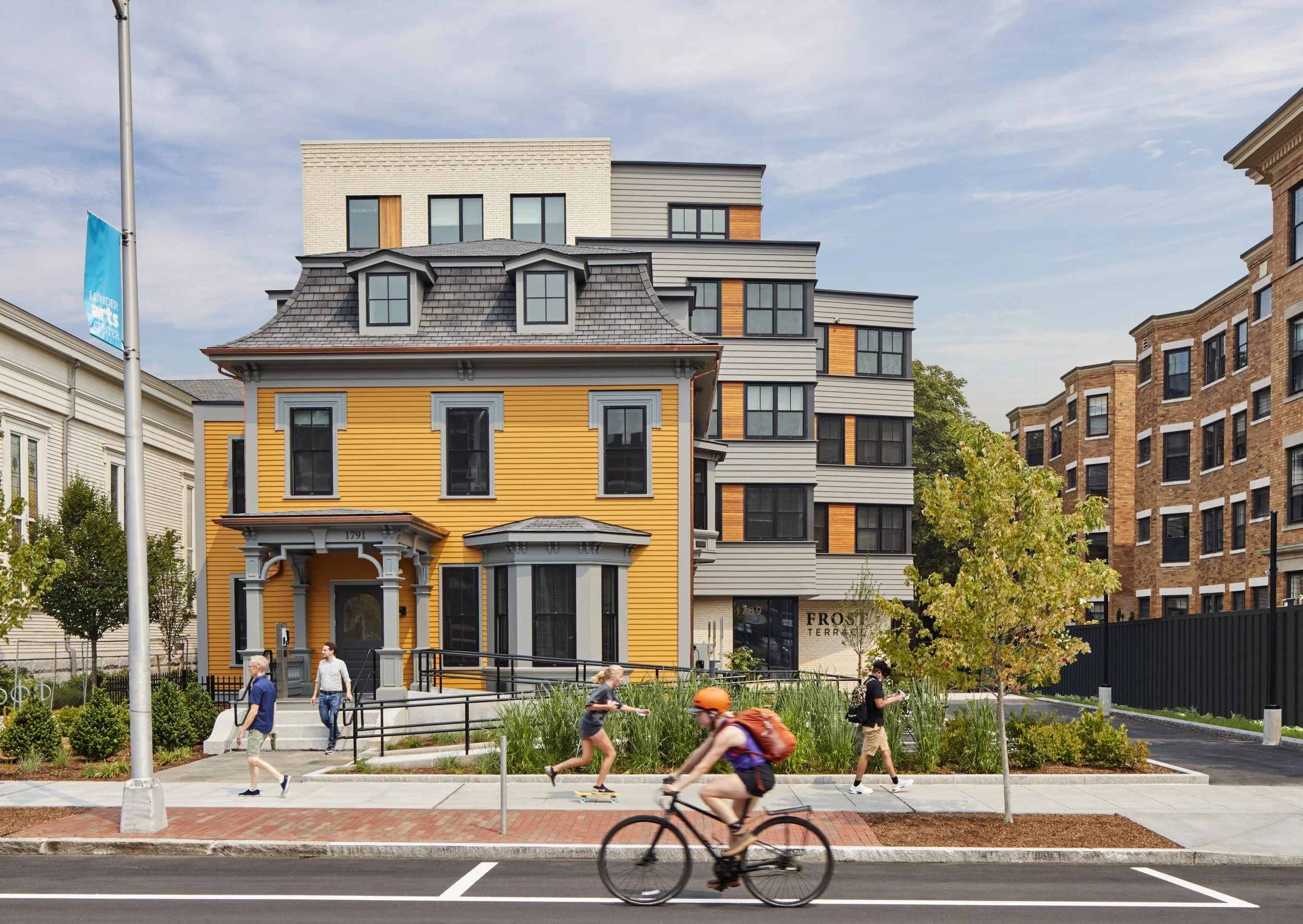 BrunerCott_FrostTerrace_16a_lg.jpg