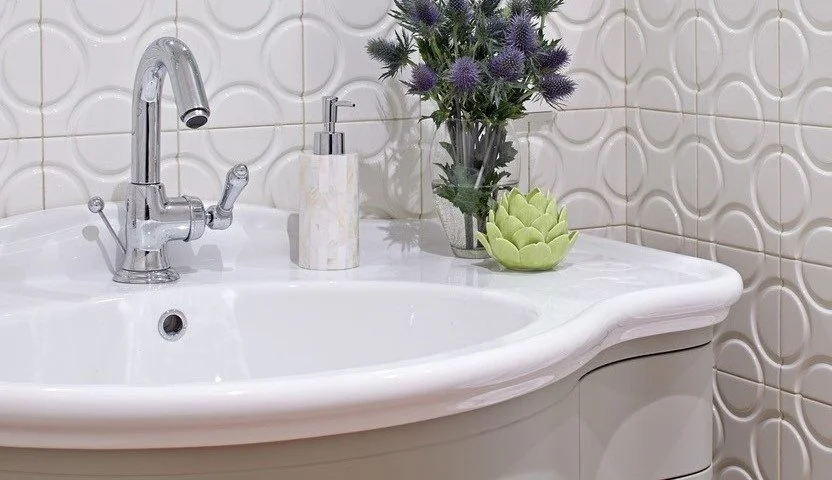 Orbit White Bathroom 1.jpg