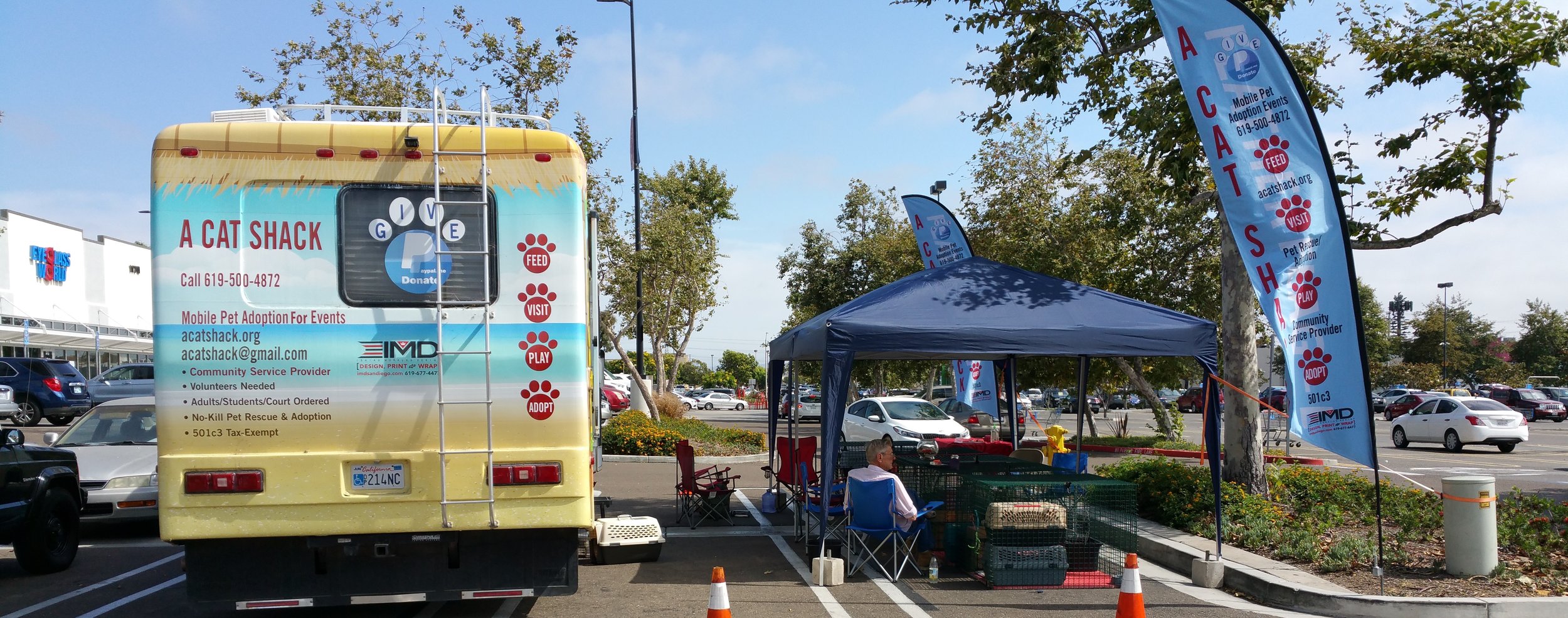 rv and flags for petco smaller.jpg