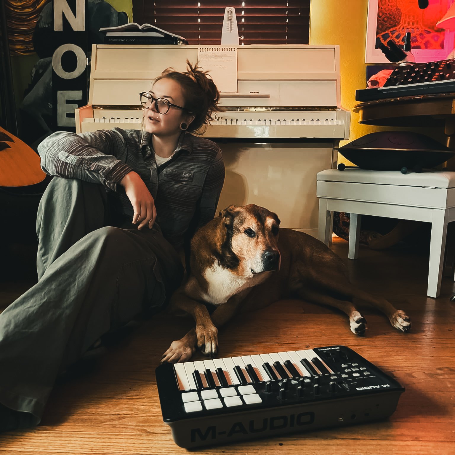 Live music with Hollie Schultz!