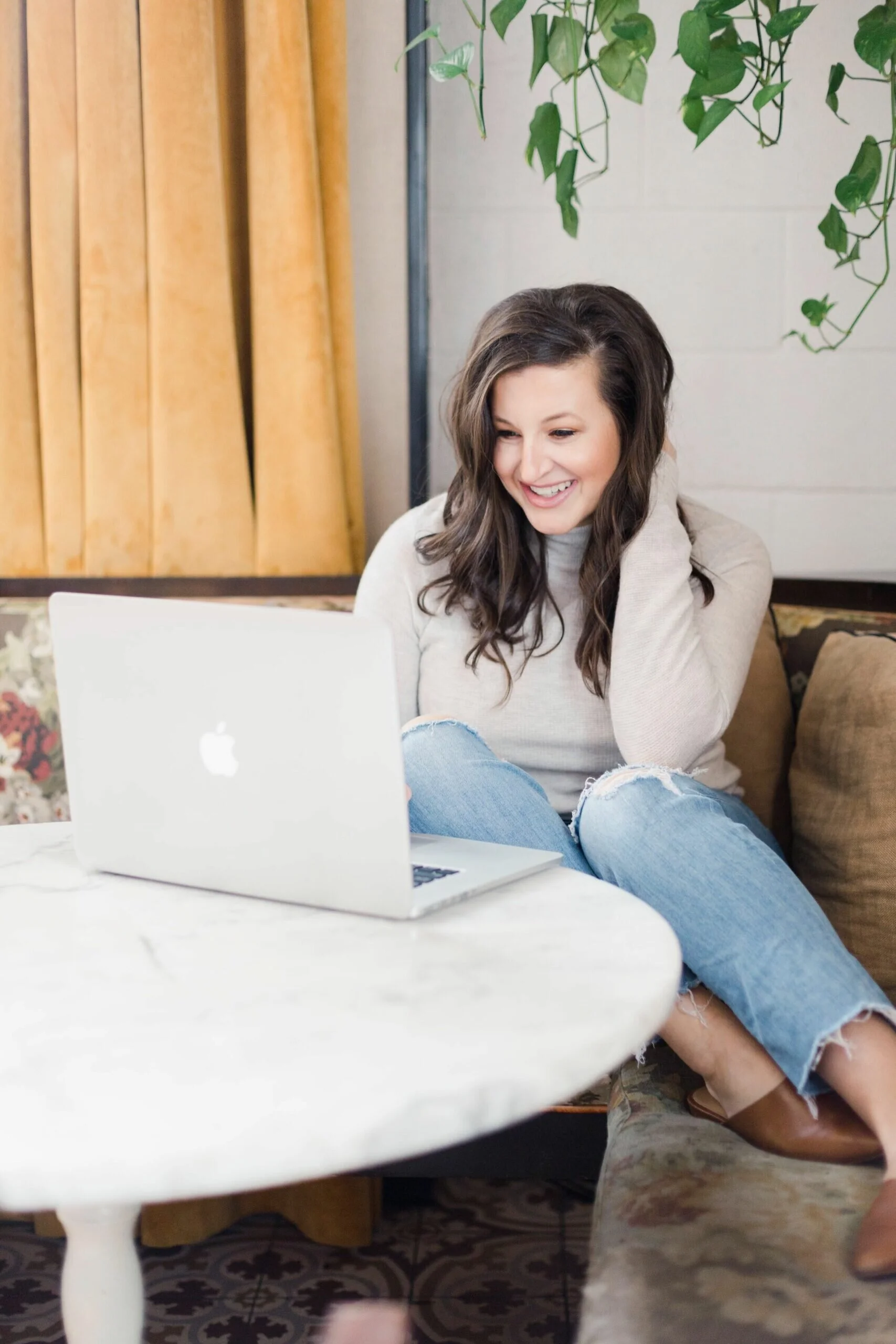 How I Schedule My Posts with Planoly and Pinterest