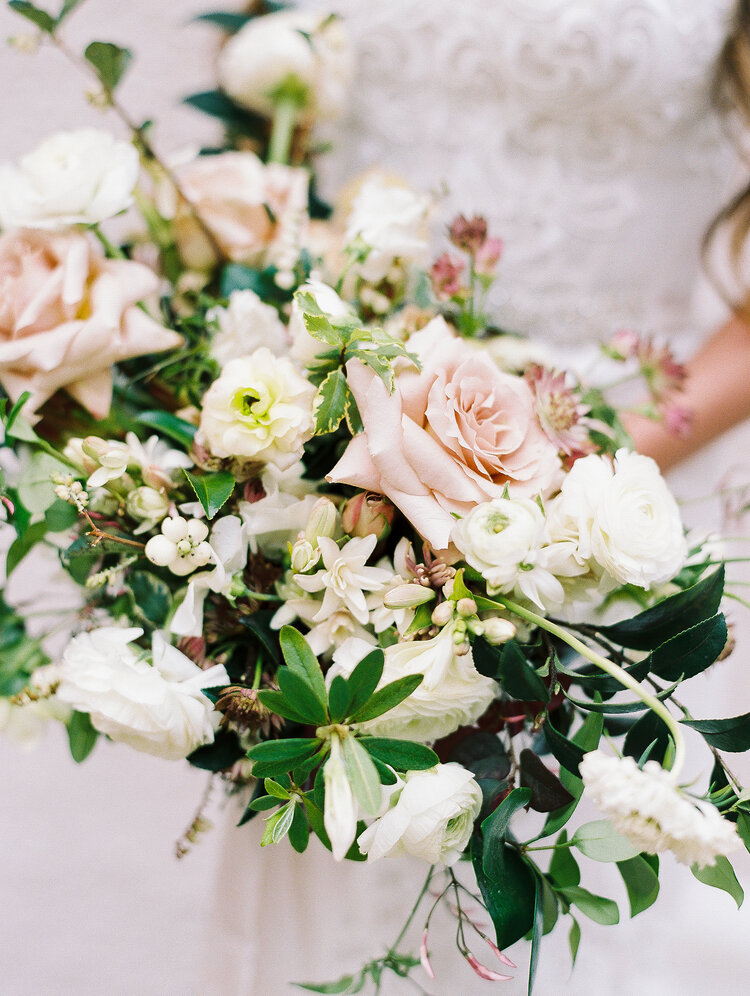Blush and Cream Textural Bouquet: Savannah Bridal Photoshoot — Jessica ...