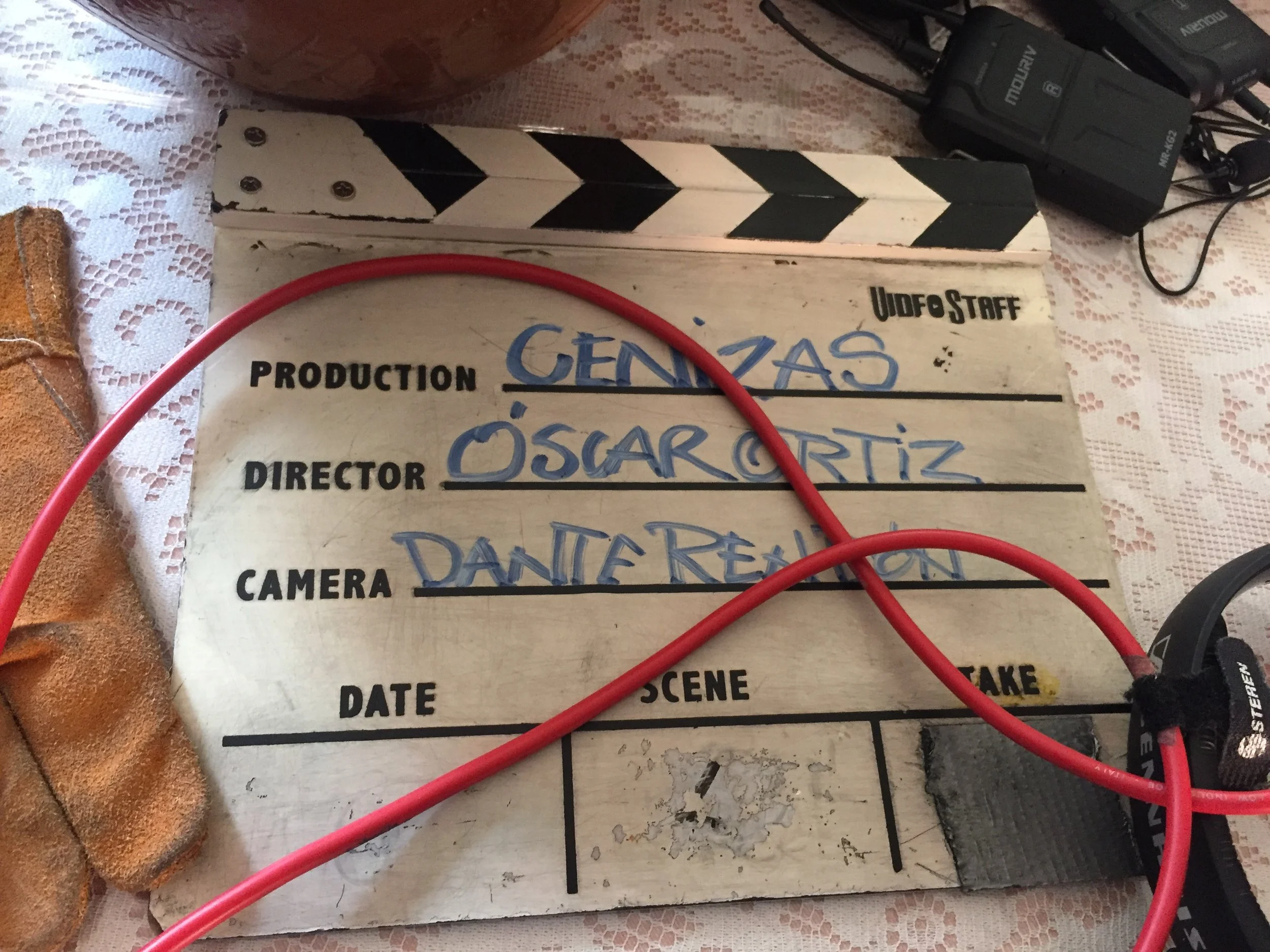 Detrás de cámaras de "Cenizas" trabajo final del diplomado sabatino de Arte7CDMX