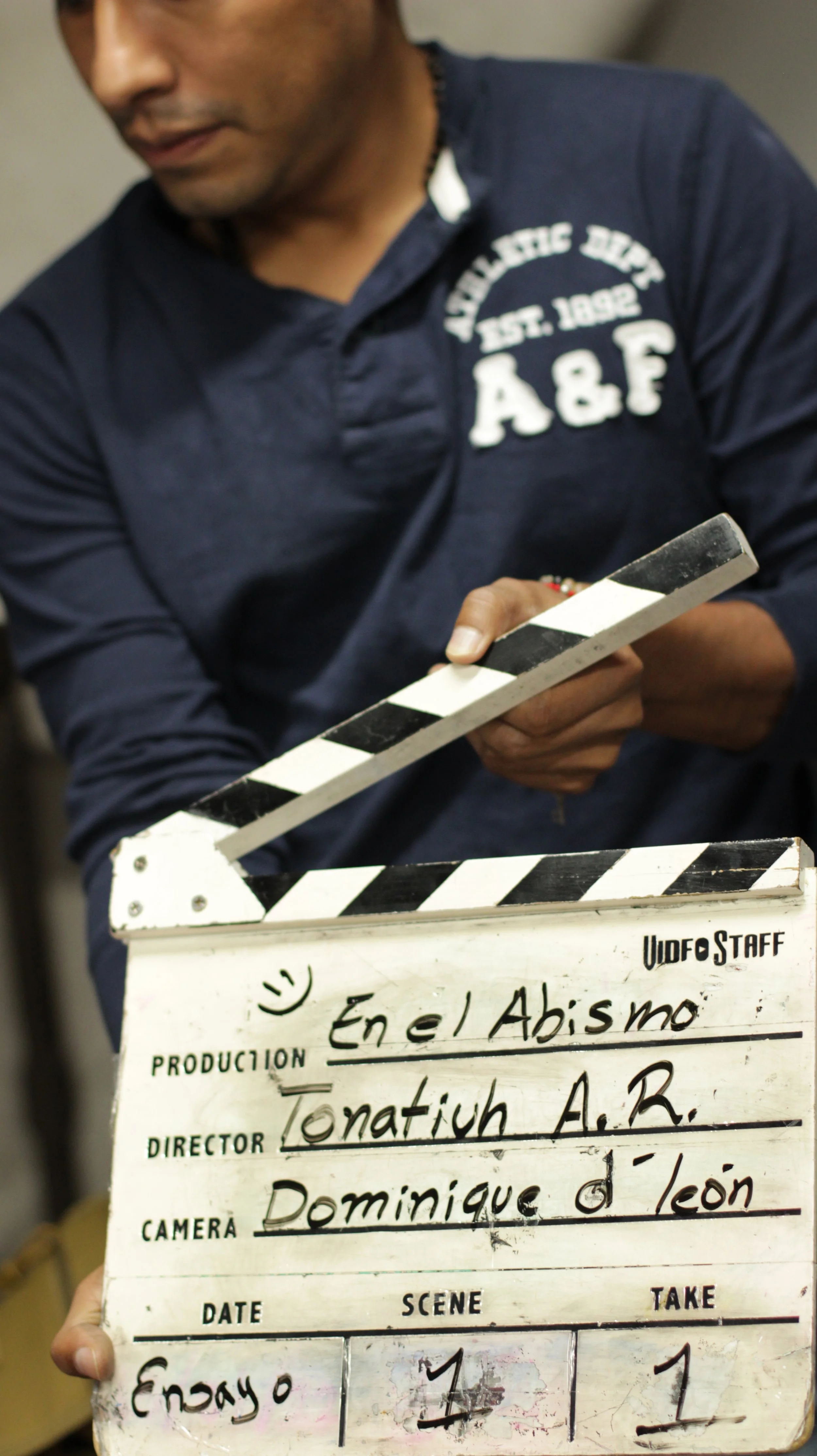 Detrás de cámaras de "En el abismo" cortometraje de ficción del Diplomado Sabatino | Arte7 Escuela de Cine