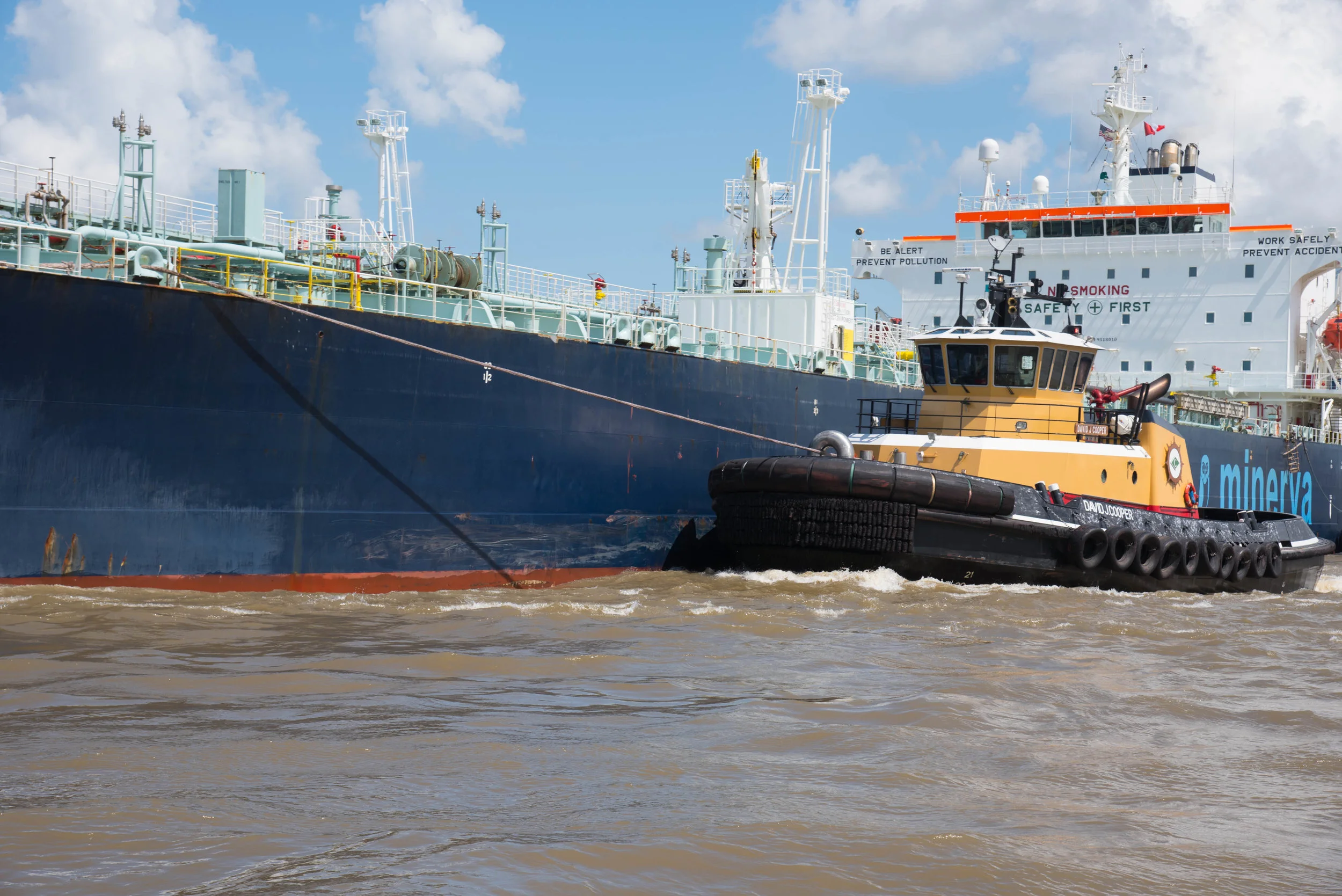 Cresent Towing_5-23-4.jpg