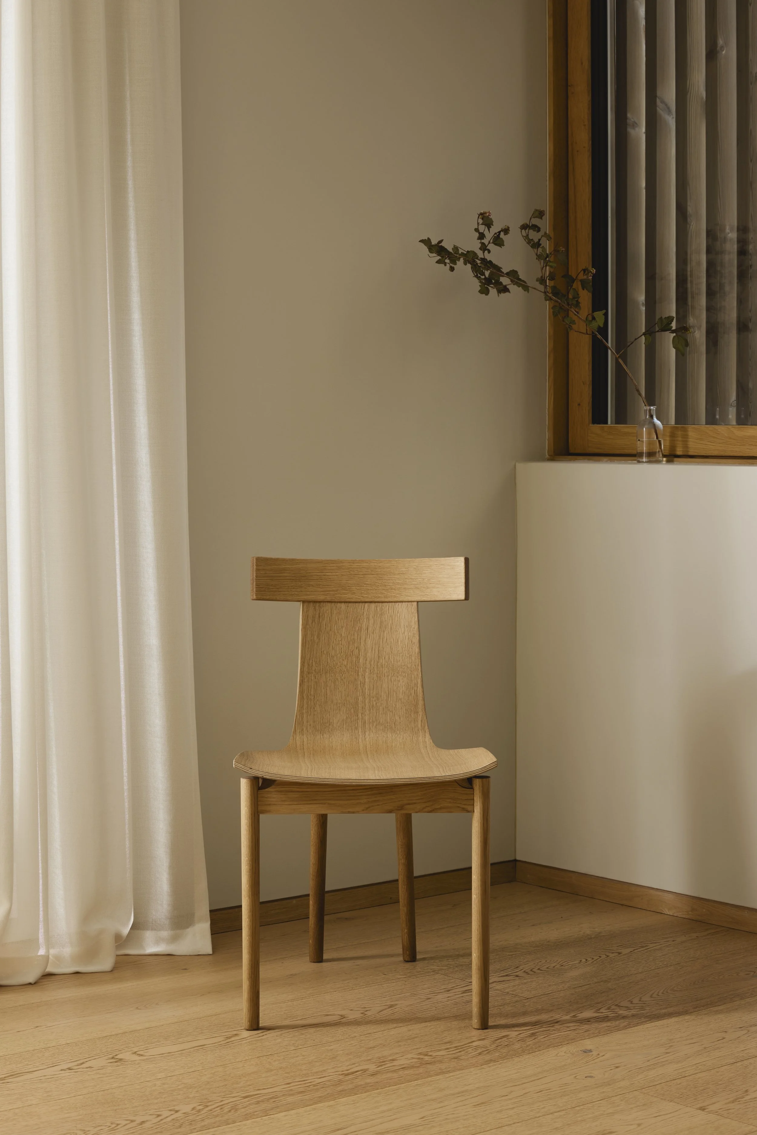 S_DiningChair-Iden-EN-01-@PernilleMunster.jpg