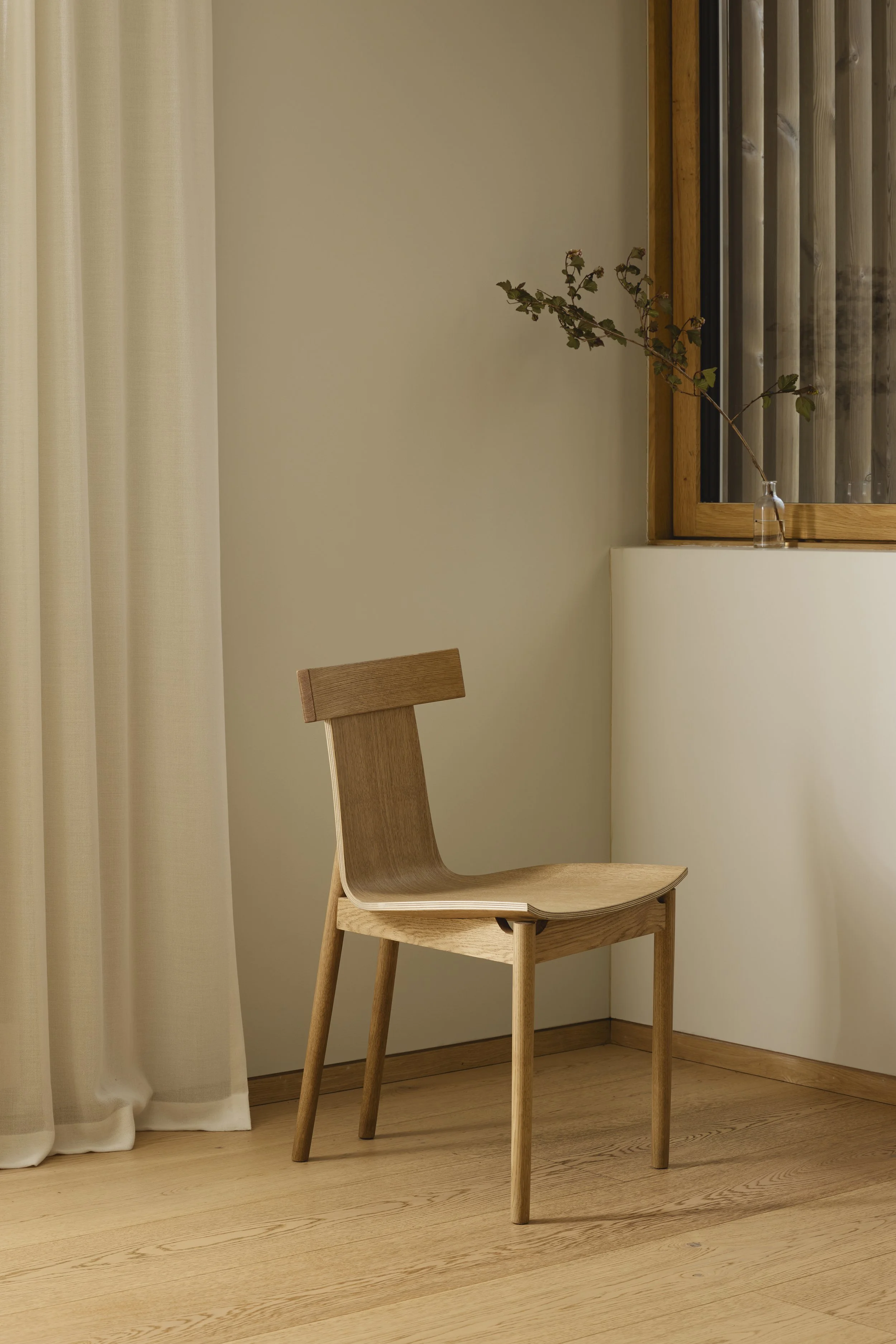 S_DiningChair-Iden-EN-02-@PernilleMunster.jpg
