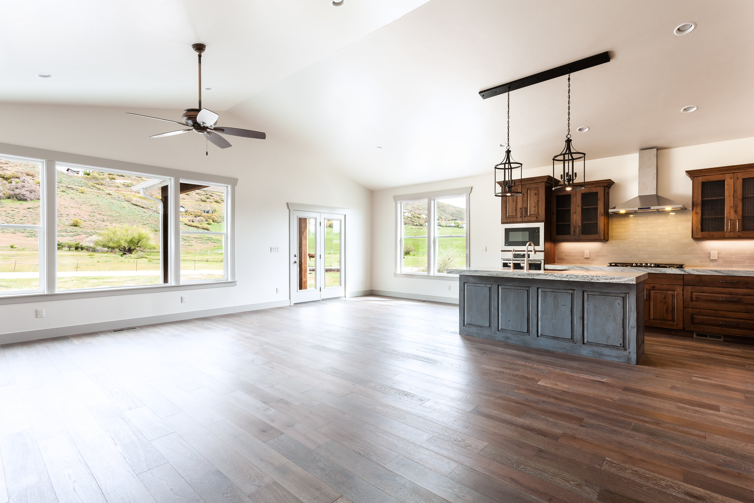 08-262CanyonViewLane-08.jpg
