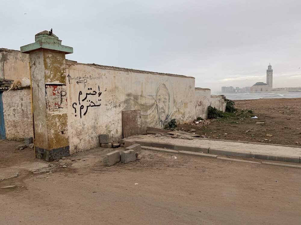 Graffiti and mosque.jpg