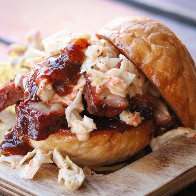 Which 3/14 Day specials are you planning on checking out? SLIDE THROUGH (get it?) for one of these massive pork steak sliders on Saturday and then stick around to try other delicious saucy treats like our trashed ribs, wings, and burnt ends. ✌️