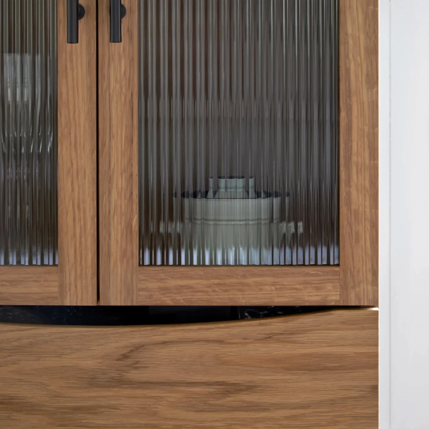Bespoke Dresser. This is one of my favorite pieces. A dresser with a fluted glass front and a drawer in the shape of a smile.

@annastathakiphoto @jongrant.london 

#bespoke #cabinet #cabinetry #diningroom #dresser #wood #renovation #bespokecabinetry