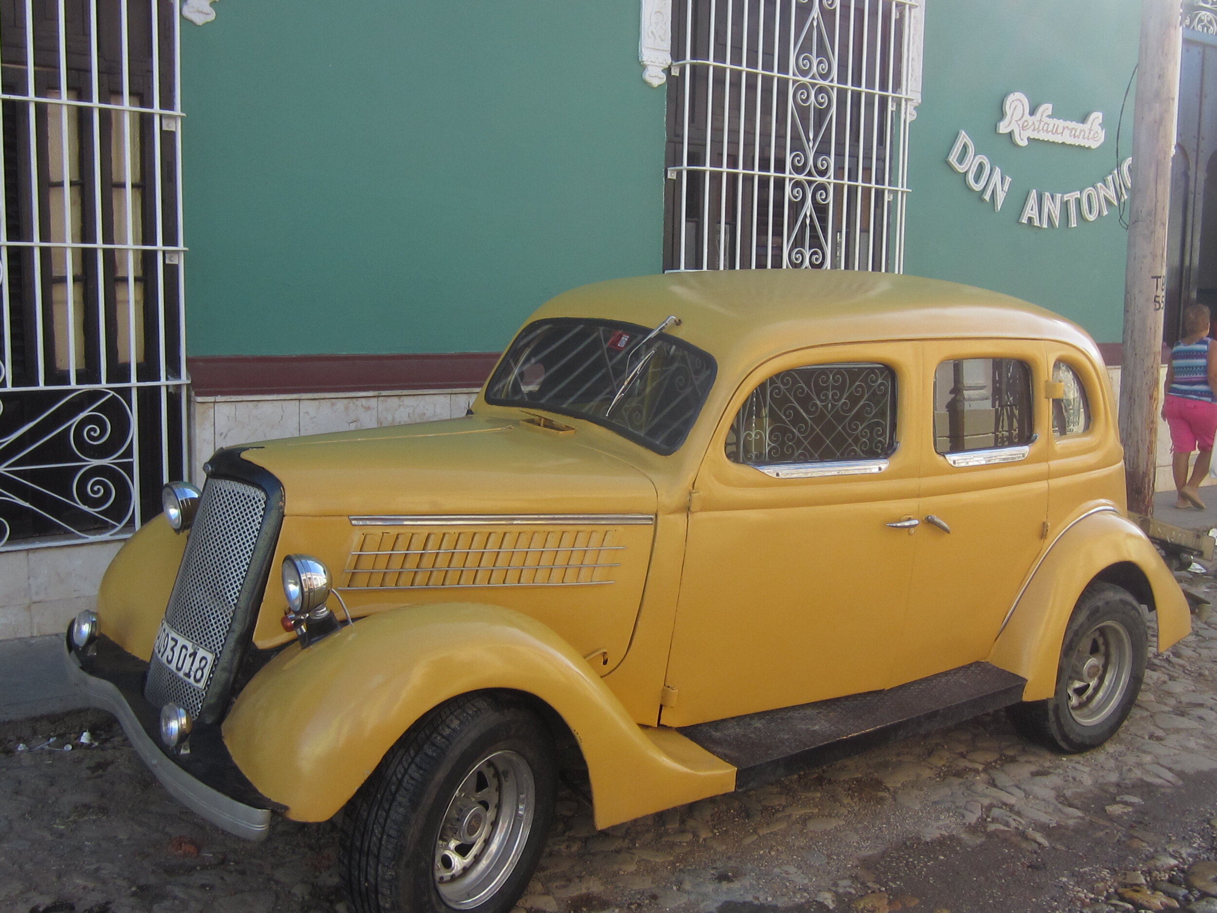 Vintage Car: Old Havana