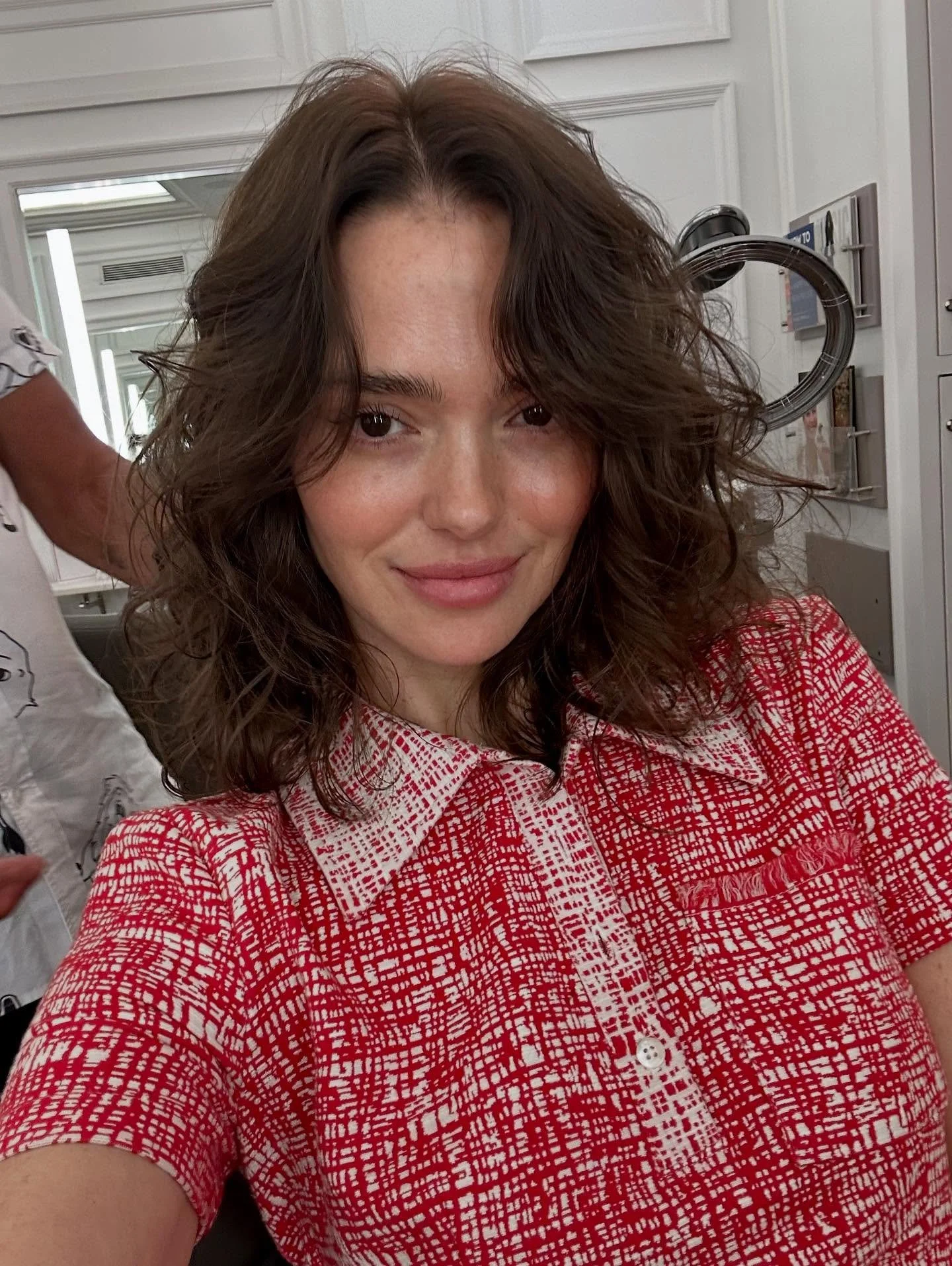✨ Fresh layers, fresh shine! ✨ 

Yves worked his magic yesterday with a gorgeous, updated layered look for dear friend @rachelmayballinger, while our colorist, @MartynaNY provided the finishing touch with a luminous gloss treatment. (Swipe to see the