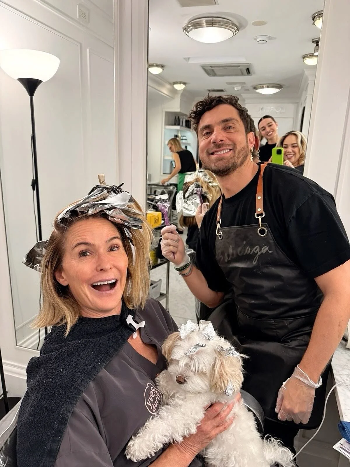 ✨Double the foils, double the fun!✨

Our clients aren&rsquo;t the only ones loving their highlight moment, even the pups want in on a Fall beauty boost!🐶 (Don&rsquo;t worry&mdash;only our human clients get the real highlights! 😉)

Great style runs 