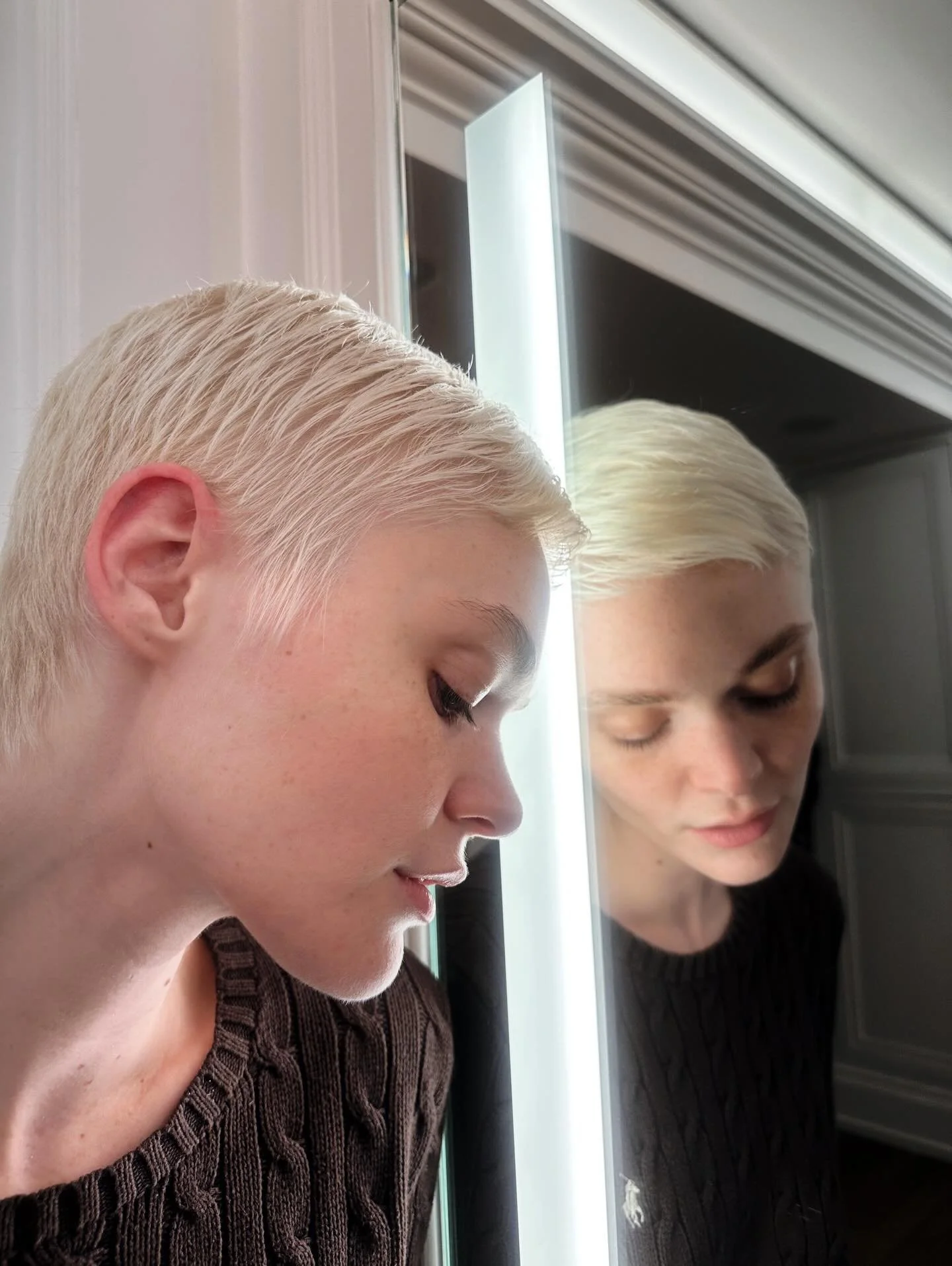 A little mirror check, a lot of main-character energy! 💥

A chic pixie cut and white blonde color means our client @grey.harris can enter the new year fresh, sharp, and ready for whatever 2026 throws her way&mdash;one fabulous reflection at a time.
