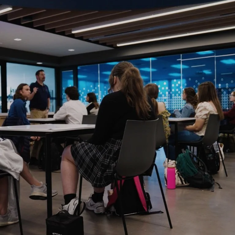 VIDEO: Teens struggle to identify misinformation about Israel-Hamas conflict — the world's second 'social media war'