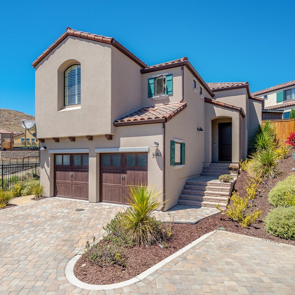 🔥 Just SOLD!!! $1,175,000! $76,000 over asking!!! 🎉 3036 Livorno Circle, San Luis Obispo, CA

🛏🛏🛏 3 Bed 
🛁🛁🛁 3 Bath
🏡1,826 sqft
🌳5,227 sqft lot 

⭐️ Listed for $1,099,000 | Sold for $1,175,000.

🙌 So incredibly stoked for my sellers and ex