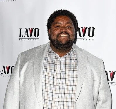 126: CREATE YOUR OPPORTUNITY! How to fake it til you make it.