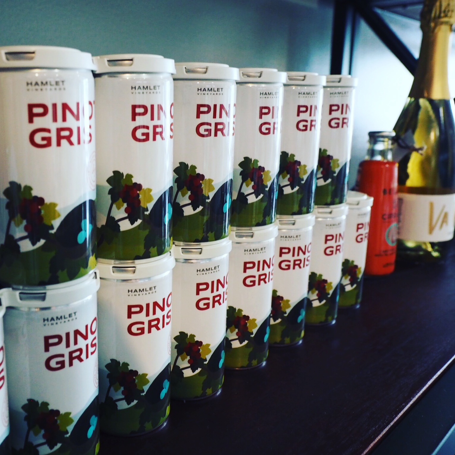 Hamlet Kitchen Pinot Gris Cans